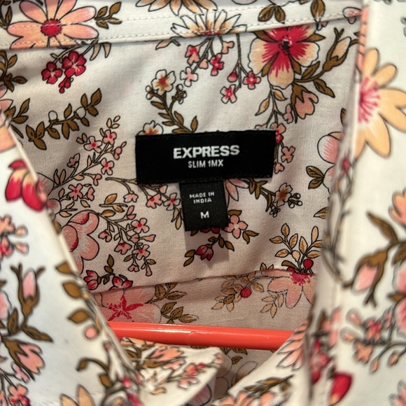 Express Button Up - Picture 4 of 5